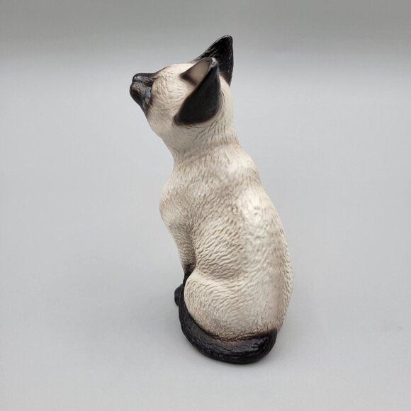 Harvey Knox Siamese Cat Porcelain Sitting Global Art Japan Signed - Picture 3 of 6
